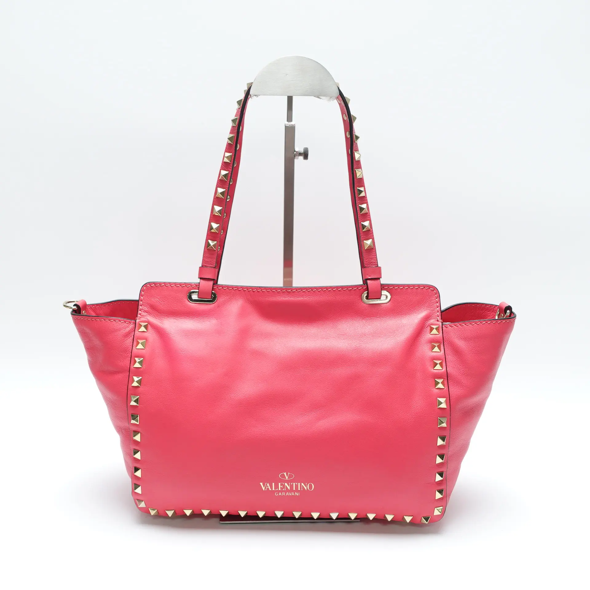 Pre-owned Valentino Calfskin Leather Shoulder Bags Rockstud Fuchsia Shoulder Bag T10443774
