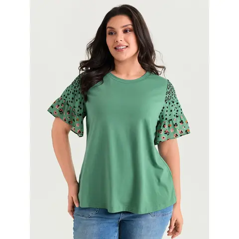 BloomChic Women's Plus-Size Polyester Supersoft Smooth Short-Sleeve Round Neck Color Block Floral T-Shirt Top - Garment with Low-Iron Fabric, Polka Dots Accents, Casual Summer 2026 Wear [M-6X] - Ideal for Vacation, Beach Outfits