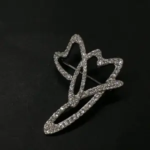 Pre-owned Swarovski Crystal Silver Tone Brooch 11544206387/391121