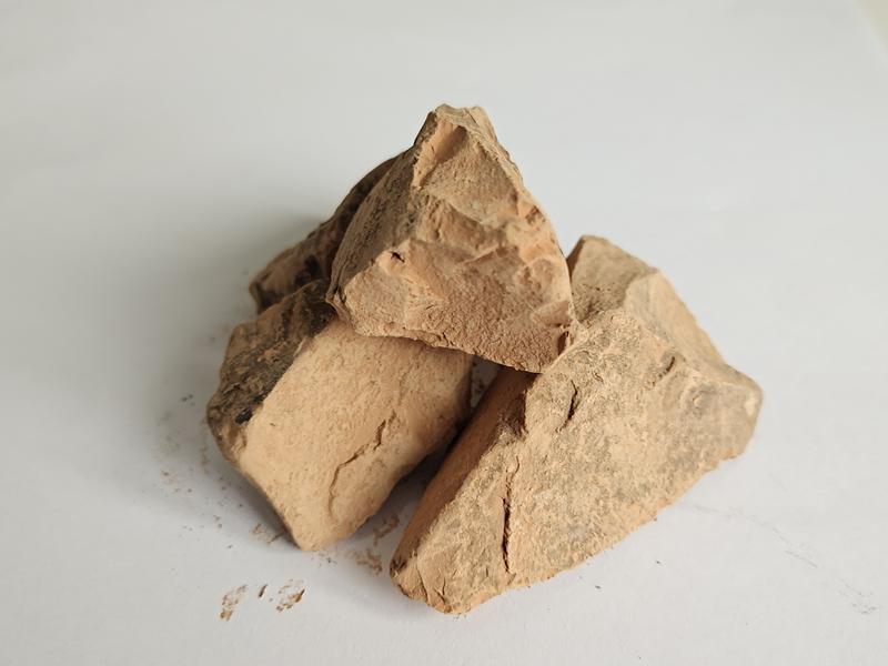 Pure Smoky Yellow-White Clay Edible Chunks Sand-Free Non-Sticky Cosmetic Grade Quality for Safe Consumption