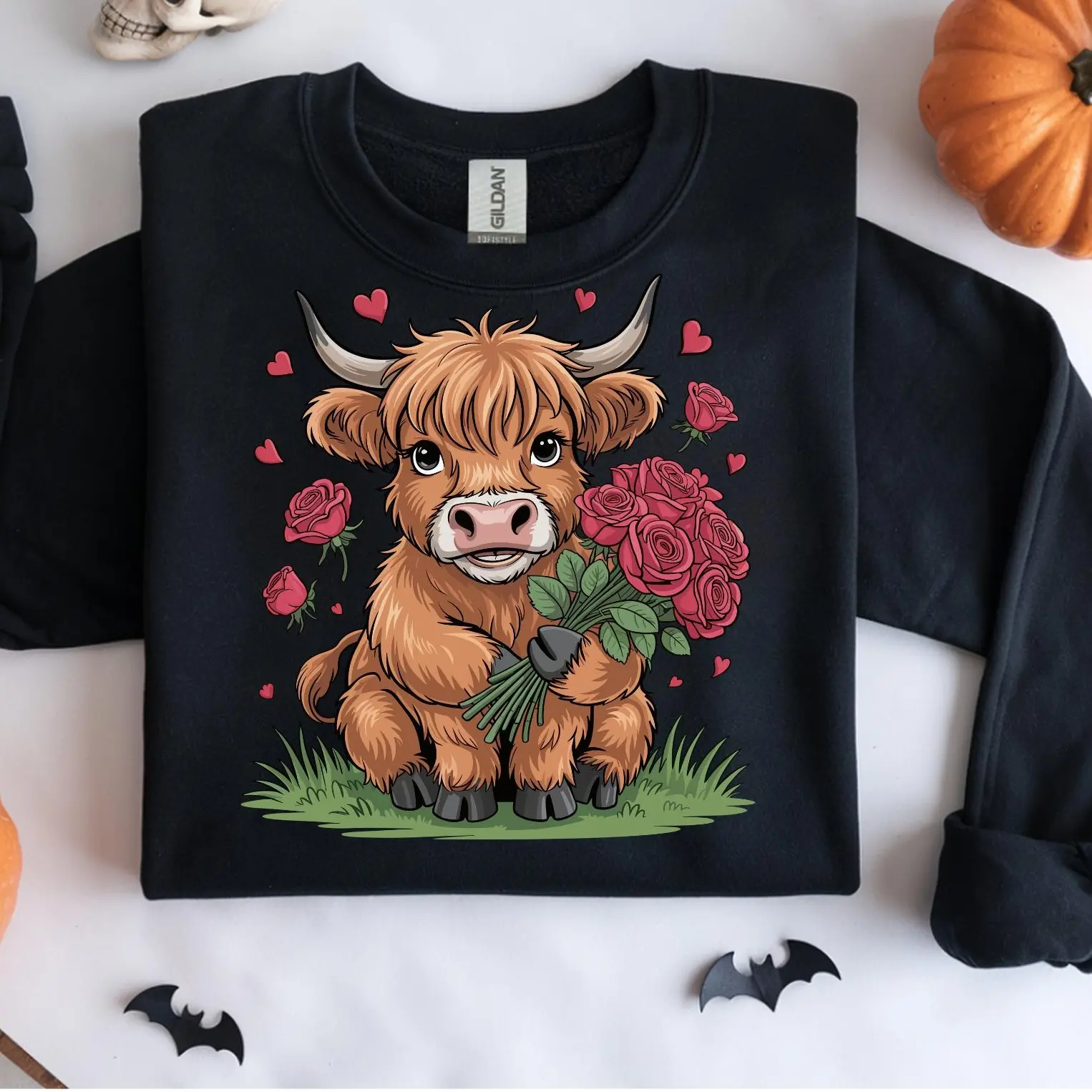 Women's Highland Cow Valentine sweatshirt - Cute Animal Love Apparel, Gildan Unisex Cozy T-Shirt, Valentine Gift Top