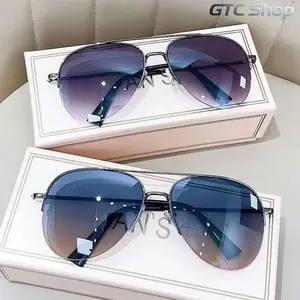 Vintage Gradient Oversized Full-Rim Sunglasses for Men & Women, UV400 Protective Lightweight Fashion Eyewear, Retro Gradient Frame Shades, Ideal for Driving Outdoor Travel Summer Daily Casual Wear