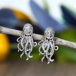 Retro Octopus Wearable Earrings New Fashion Exaggerated Animal Design Statement Jewelry for Casual Outings or Special Events Women's Bold Accessory