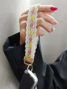 Women's Boho Ethnic Floral Pattern Keychain Cord, Zinc Alloy Lace Embroidered Heart Design, Universal Phone Strap & Bag Charm Accessory