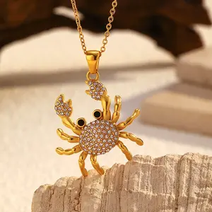 Instagram-style trendy beach women’s pendant necklace with rhinestone crab charm — beach vacation fashion jewelry