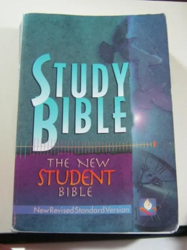 USED Book - Study Bible: The New Student Bible, New Revised Standard Version by Augsburg Fortress Publishing (Paperback) - english