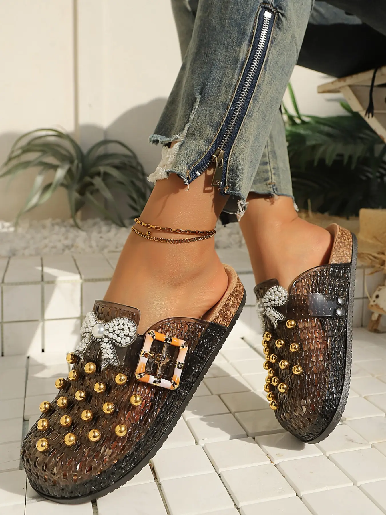 Women's Transparent Jelly Half Slipper, Jelly Mules, Slip On Metallic Buckle Clogs, Thin Upper Material, Rubber Sole, Plain Pattern, Ideal for Daily Wear, Clogs Slippers