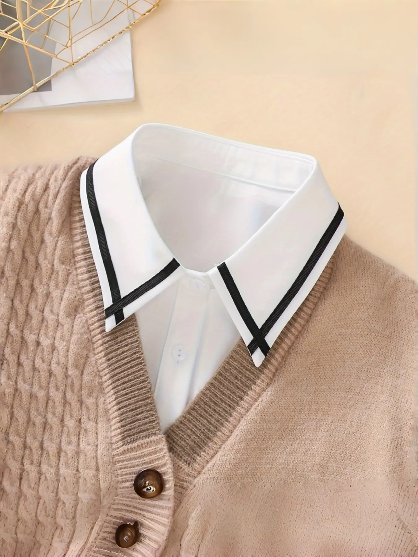Women's Detachable Shirt Collar, Preppy Fake Collar Dickey for Sweaters, Dresses & Layered, Stylish Accessory, Versatile Use, Complements