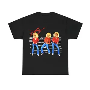 Dolly Parton - Singer Vintage 80s Art T-Shirt - Dolly Parton Tour Merch - 80s Country Music Shirt - Run, Rose, Run Merch Casual - Gift T-shirt - Unisex Cotton Crewneck - Top Menswear Womenswear Streetwear