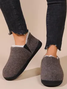 Solid Color Fluffy Plush Slippers, Casual Soft Comfortable Couples Home Slippers, Warm Slippers for Indoor & Outdoor Use for Fall & Winter