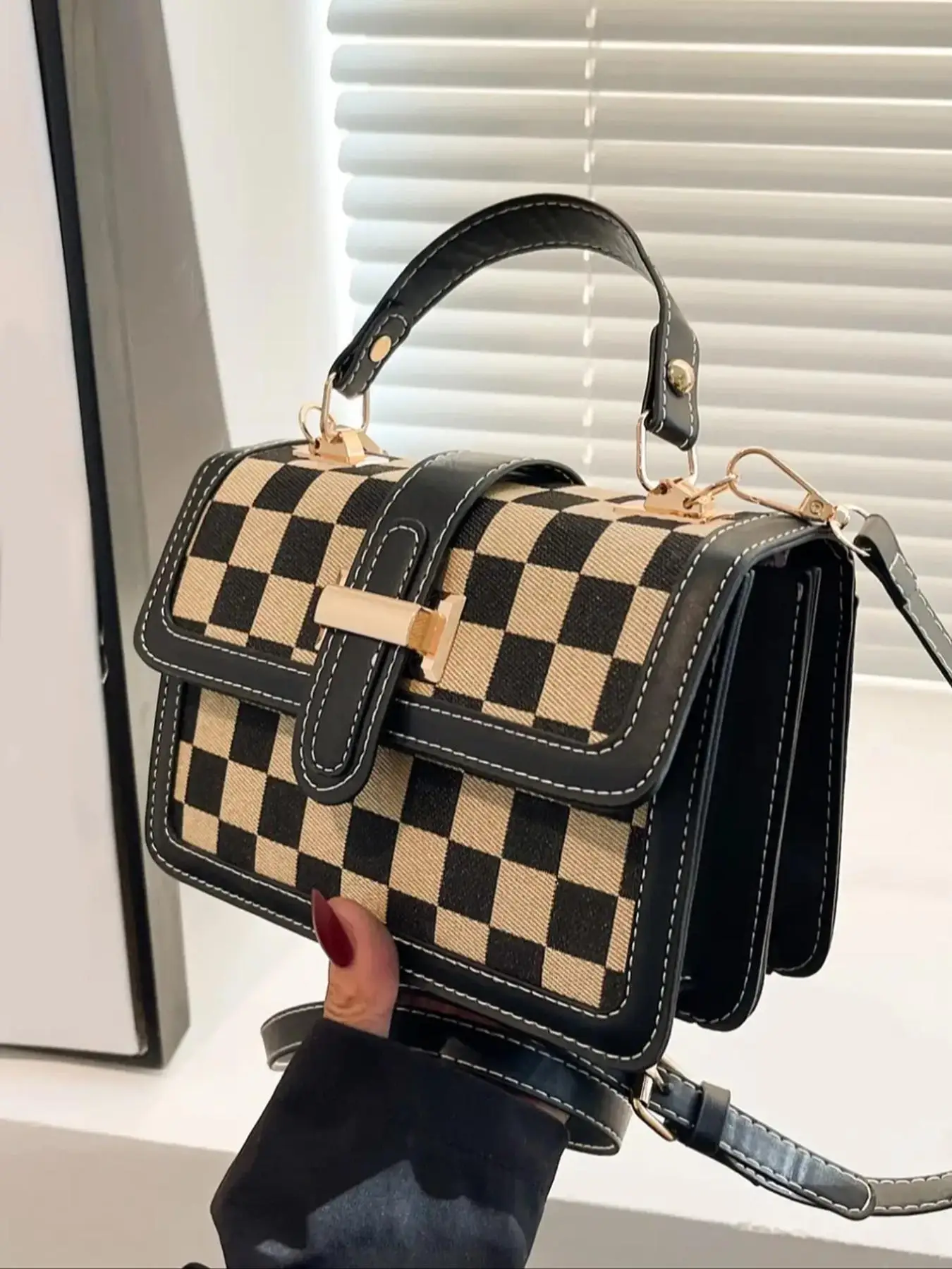 Women's Elegant Checkerboard Pattern Crossbody Bag, Fashionable Plaid Pattern Handbag with Adjustable Strap, Trendy Commuter Bag