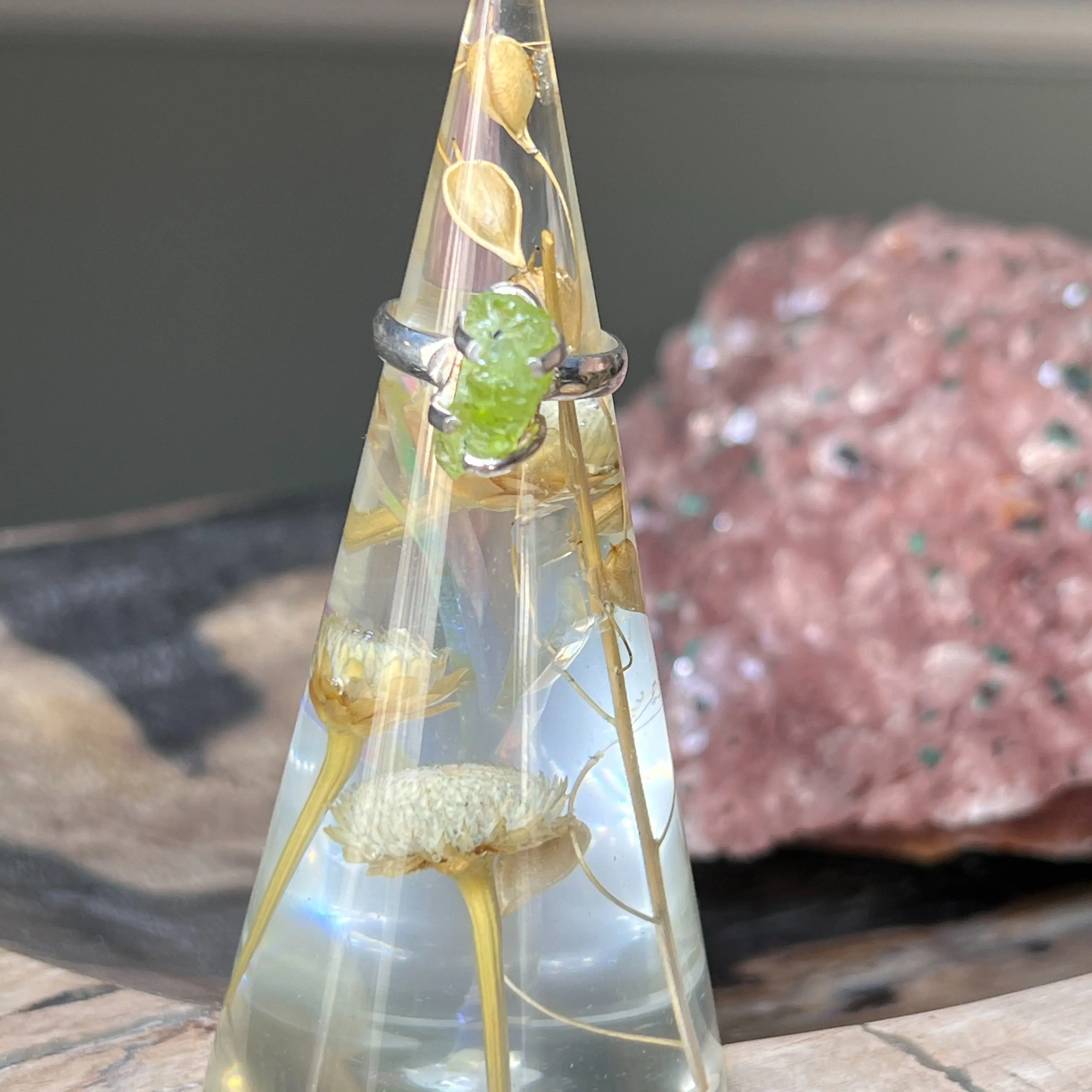 Arizona Peridot size 6