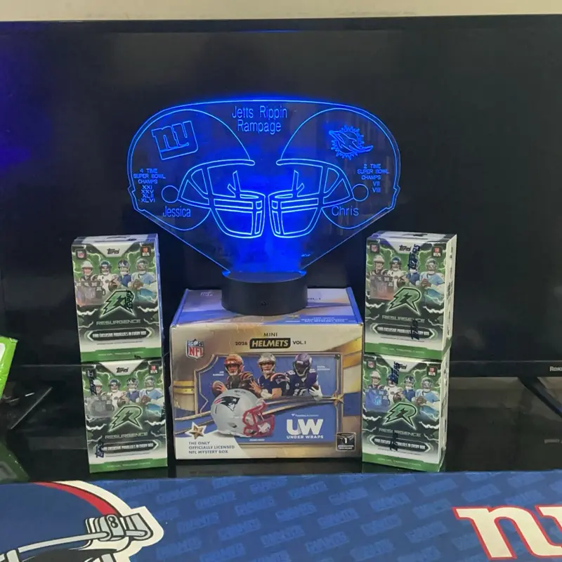 (4x) Resurgence  (1x) Mini Helmet