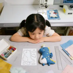 One-click precision smiley face dinosaur patchwork template | Replicable one-click positioning mark, complete quilting, patchwork and sewing, no need for rulers and compasses, ideal fabric tool for beginners and professional tailors, cream color