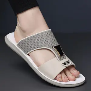 Men's comfortable summer casual slipper, lightweight and breathable, suitable for home, beach and daily wear