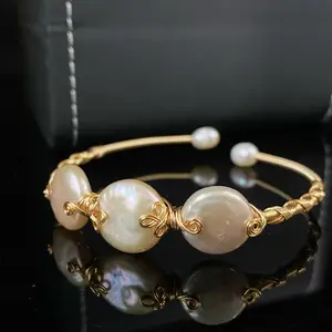 Natural Freshwater Three Extra Large Freshwater Pearls Copper Alloy Bangle, Women'S Easy Opening Bangle, Luxury Accessory Bangle