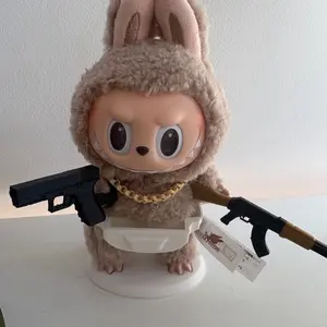 Labubu Accessory Gold Chain Clips on Support for Stylish Outfits and Unique Accessories