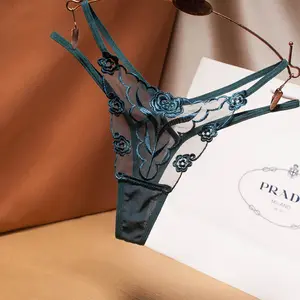 Large-Size Women's Embroidered Mesh Panties Comfortable Breathable Soft Lingerie Day Elegance Floral Leg Garter Style Lightweight Fit Smooth