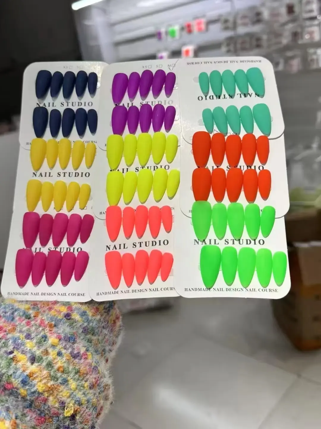 Customized nails picked in liveroom----daisy
