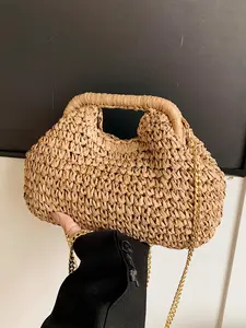 Small rural style woven handbag design, metal chain, straw material, simple and sweet cross-body versatile small bag, exquisitesmall, suitable for going out on vacation, afternoon tea and taking photos, etc. Straw Crossbody Bag