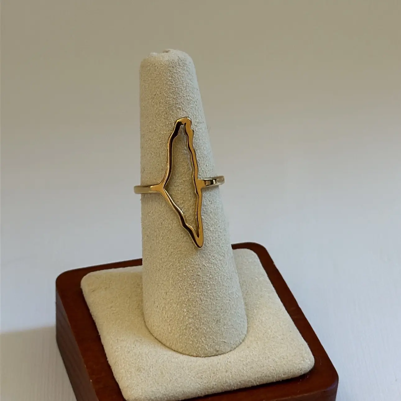 Paliestine ring
