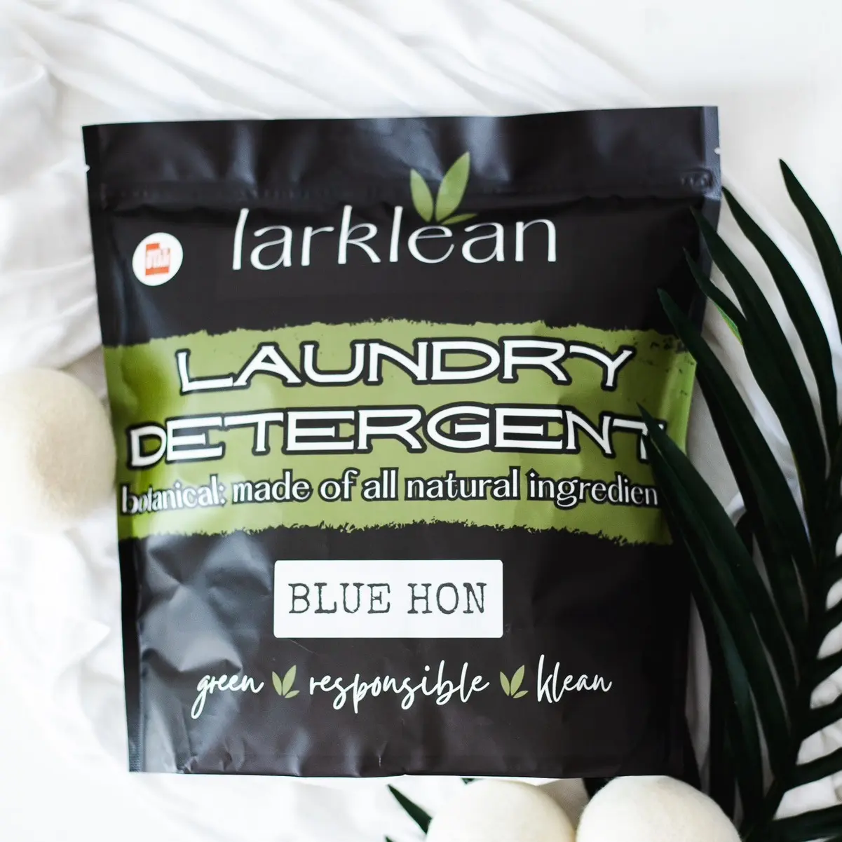 Larklean Botanical Laundry Detergent: Blue Hon Larklean Botanical Laundry Detergent: Blue Hon