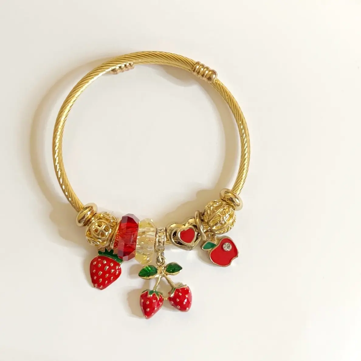 Brazalete De Cereza Acero Inoxidable               Stainless Steel Cherry Bracelet female girls, casual birthday gift