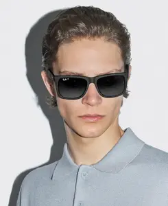 Ray-Ban RB4165 Justin Classic Sunglasses