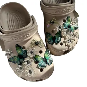 16 Pcs Sparkling Butterfly & Flower Shoe Charms, Bling Plastic Decorations, Unisex DIY Accessories for Girls, Party Favors & Shoe Ornaments