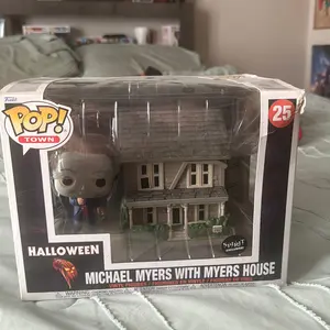 Limited Edition Michale Myers with Myers House Funko Pop