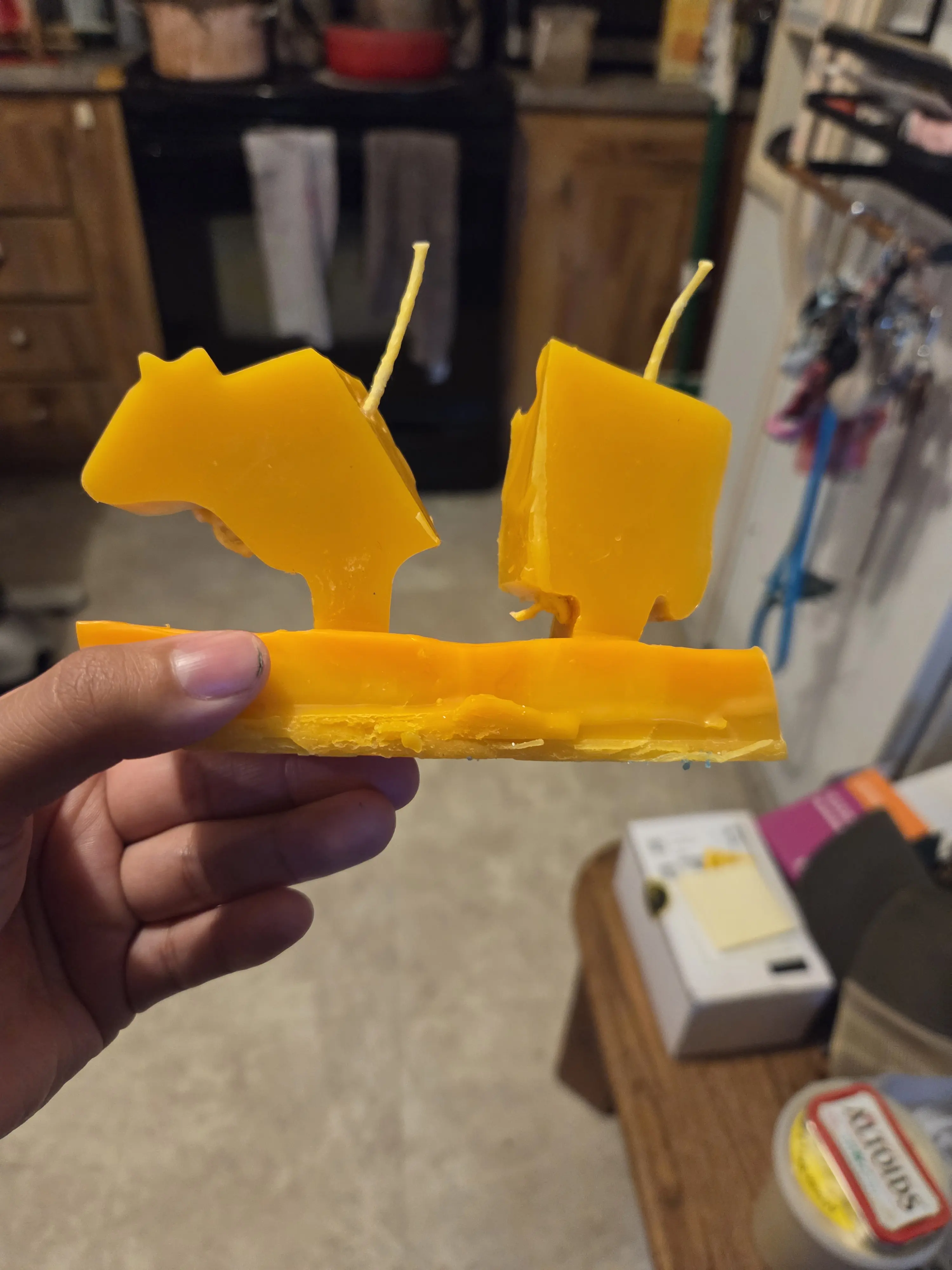 Break the idol, hoodoo candle, 100% beeswax