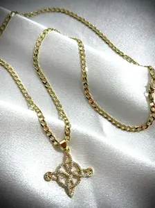 hERMOSA CADENA CON DIJE DE NUDO DE BRUJA EN LAMINADO 14K 20 PULGADAS DE LARGO