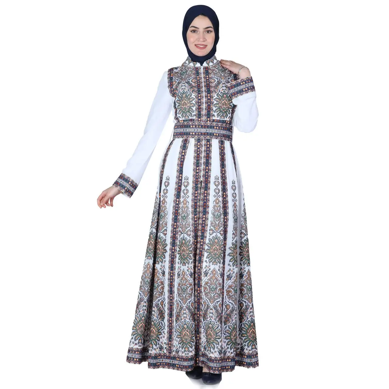 Elegant Well Embroidered Kaftan with Intricate Design Details