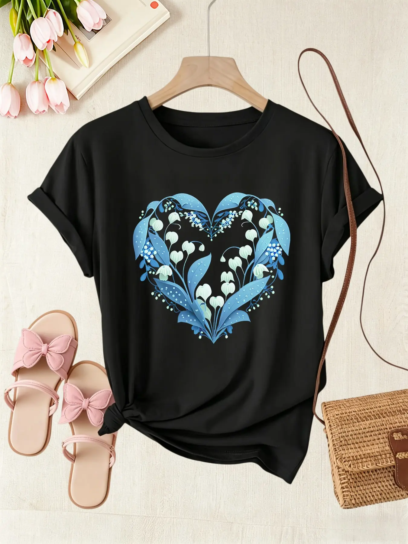 Heart Outline Lily Print T-Shirt, Spring Summer Fashion, Soft Durable Fabric, Casual Daily Wear, Women's Clothing