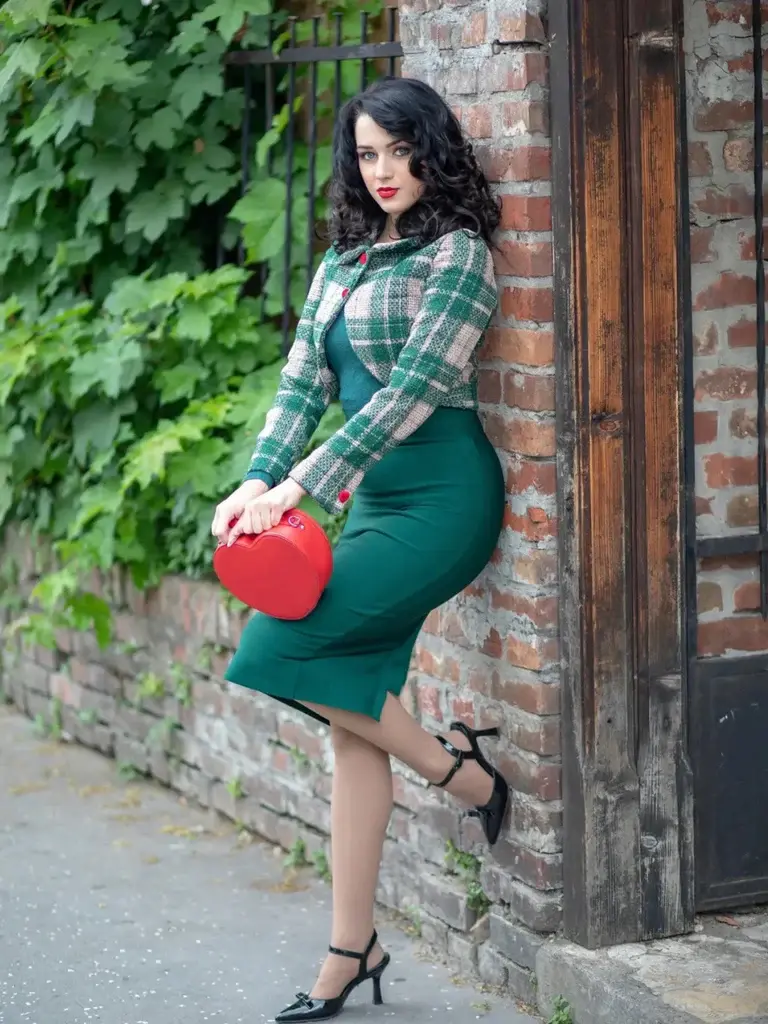 RETRO STAGE Women's 1950s Vintage Green Scottish Plaid Jacket with a Lapel Collar and Long Sleeves