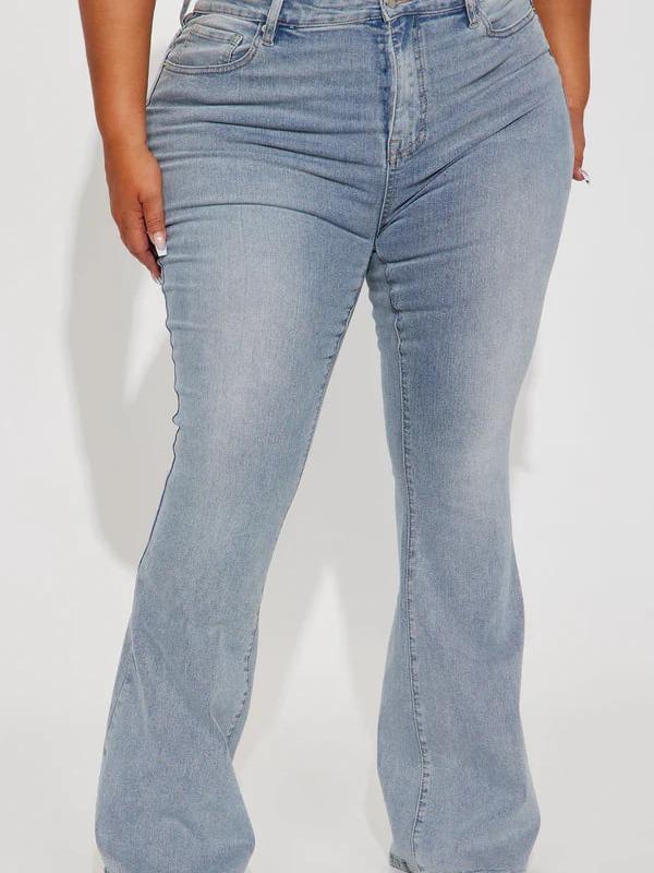 San Diego Sculpting Stretch Flare Jeans - Light Wash