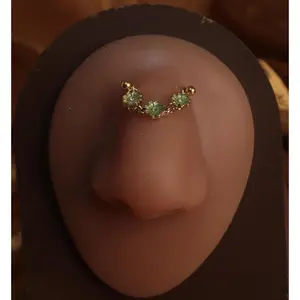 Green Flower Bridge High nostril jewelry