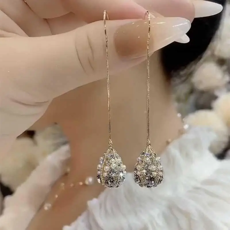 Unique Design Vintage Long Teardrop Earrings French Niche Elegant Personalized Dangle Earrings Stylish Face-Slimming Ear Jewelry HNAL33
