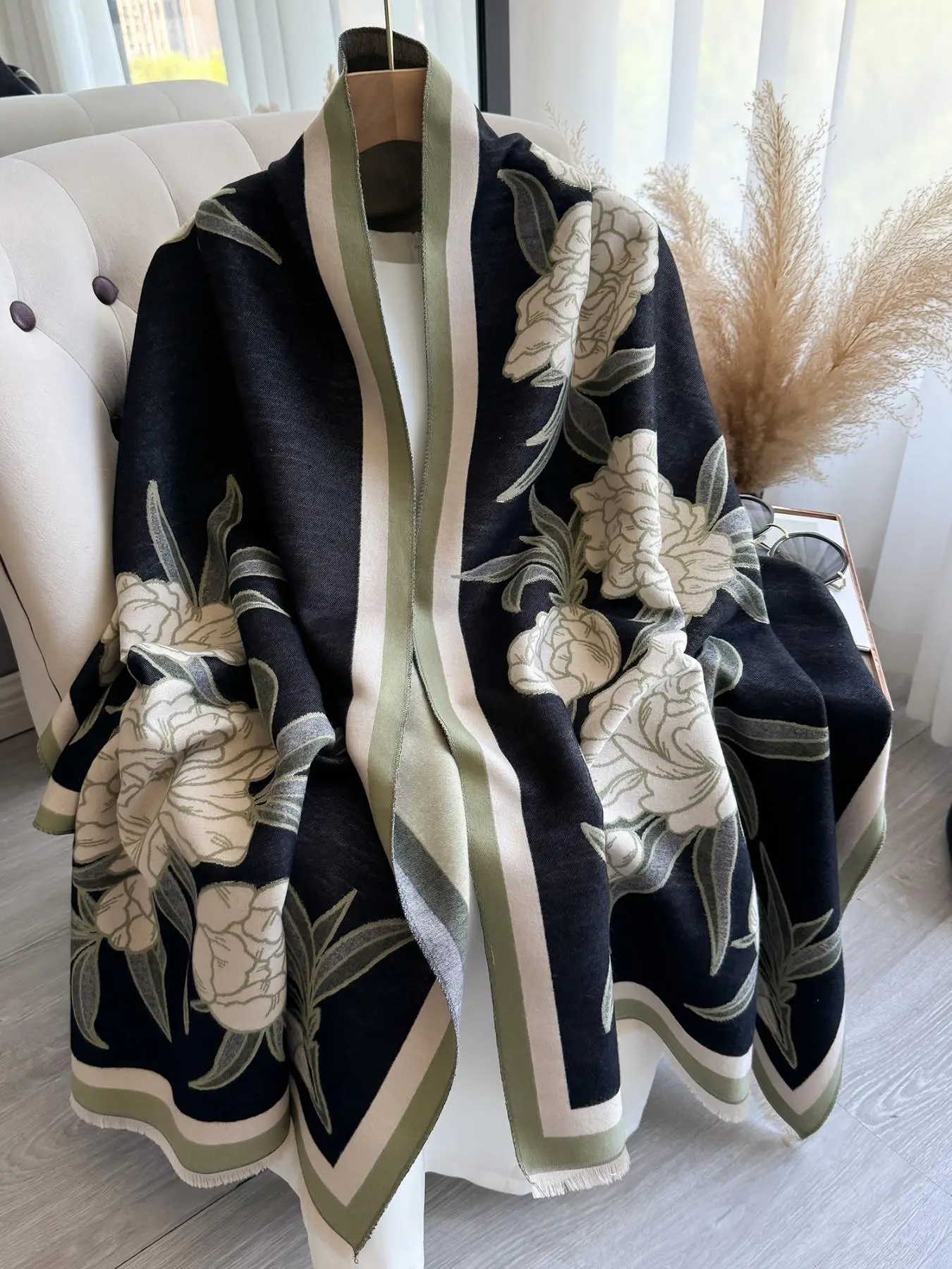 Floral Print Tassel Decor Shawl, Casual Soft Warm Long Boho Style Scarf for Fall & Winter, Fashion Accessories for Women & Girls, Floral Pattern Shawl, Boho Floral Scarves