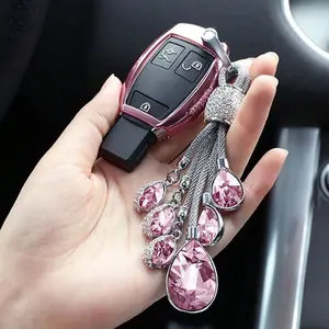 Car Keychain with Reflective Crystal Effect, Bag Decoration, Car Key Accessories, Shiny Keyring with Installation Tool, Backpack Decor