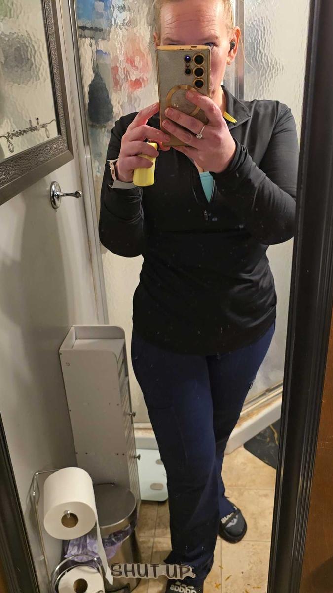 Item: Navy, Medium, Regular