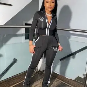 Sweatsuits.. yes baby black!!