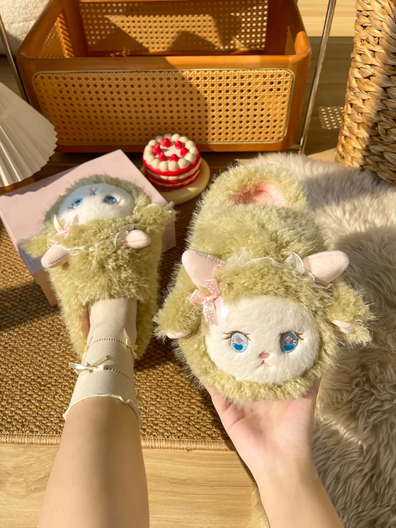Women's Cute Cartoon Sheep Cotton Slippers, Warm Thick Sole Indoor Shoes, Comfortable Fall & Winter Footwear, Medium Width