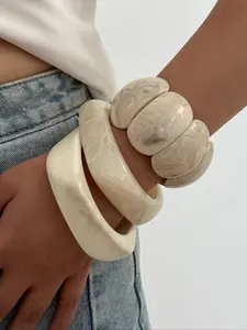 Elegant Resin Cuff Bracelet for Women, Street Style Casual Jewelry, Perfect Gift for Couples & Holidays, Versatile Metal Design