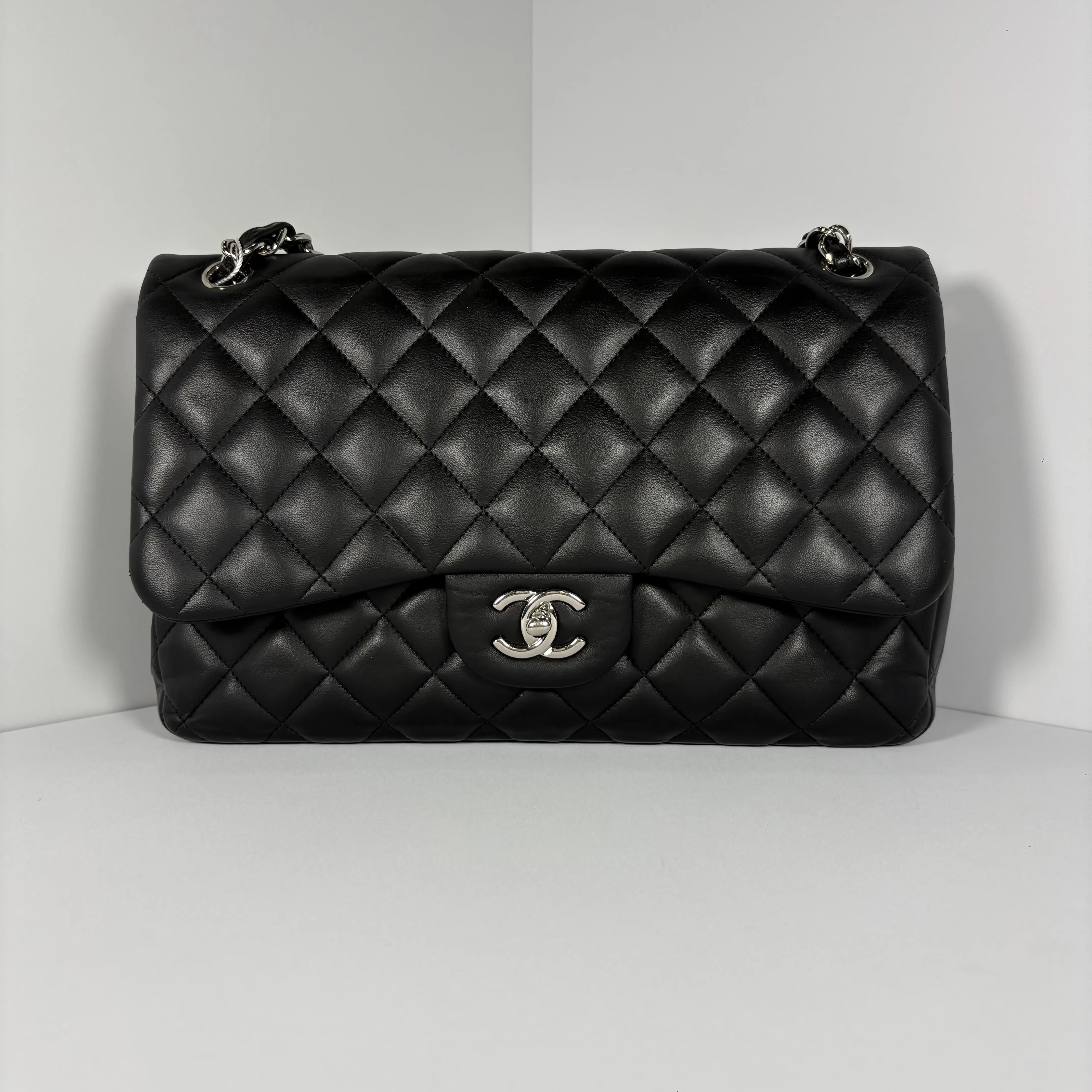 Pre-owned CHANEL 2014 Timeless Black Quilted Flap Bag | 100% Genuine Lambskin Leather with Silver Hardware & Chain hk a241