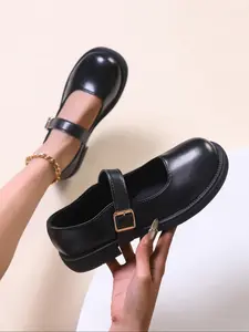 Women's Mary Jane Flats with Buckle Detail, Pop Art Style Solid Color Slip-On Shoes, Comfortable Fashion Footwear for Daily Wear