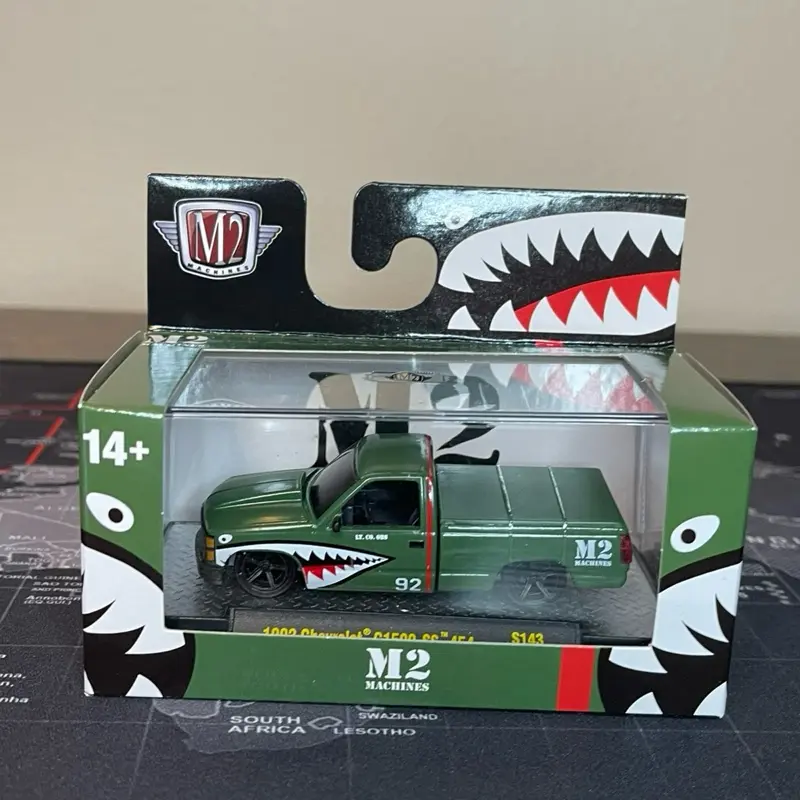 2026 M2 Machines Shark Mouth 1:64 Scale 1992 Chevrolet C1500 SS 454 (S143 26-56)