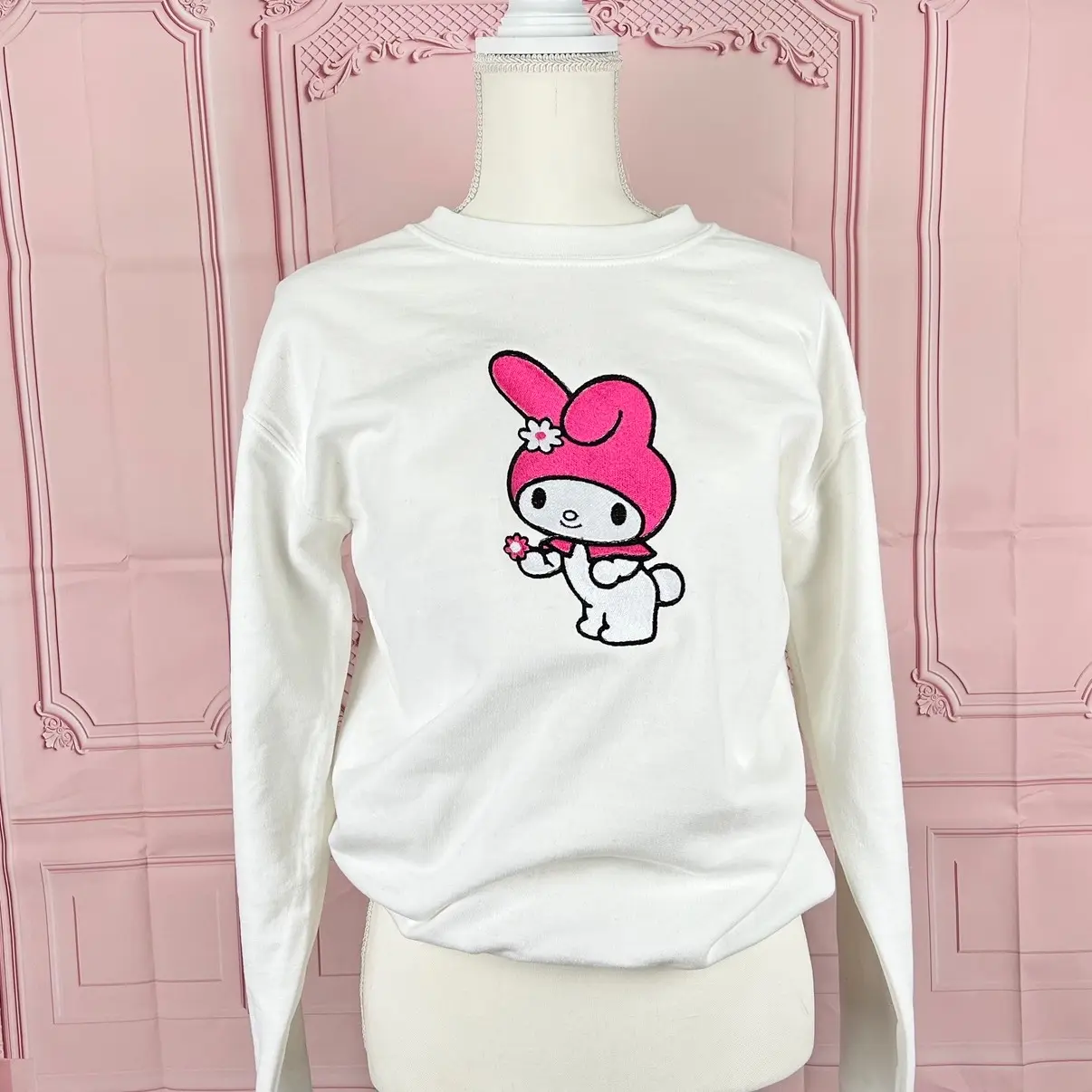 Kitty embroidered sweaters