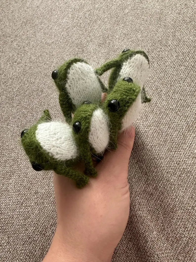 Cute Handmade Crochet Frog Plush | Mini Amigurumi Frog Doll | Kawaii Desk Decor | Gift for Frog Lovers