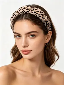 Leopard Print Velvet Sponge Face Wash Waterproof Hairband, High Crown Hair Accessory for Women, Striped Braided Cloud Headband